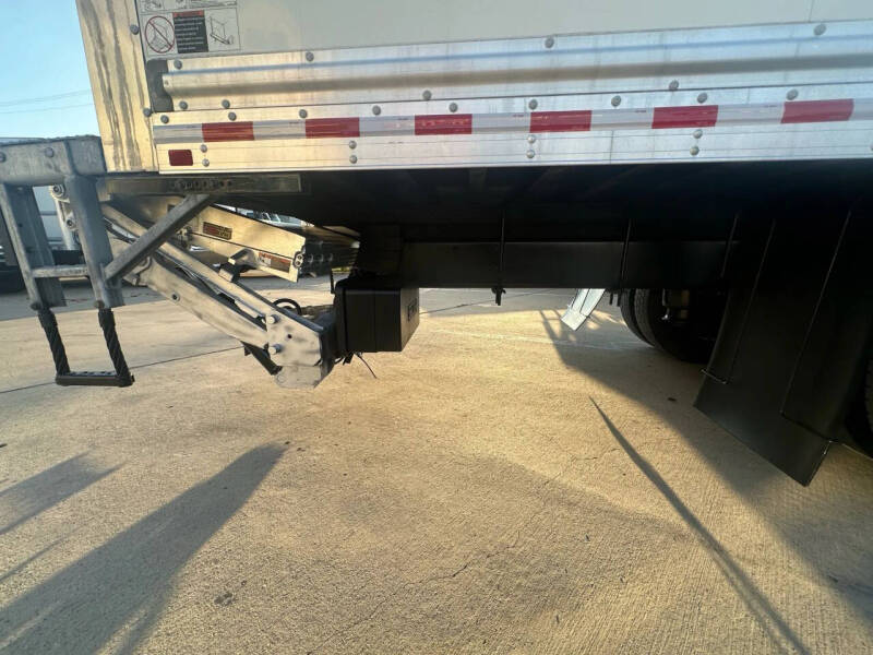 2020 Freightliner M2 106