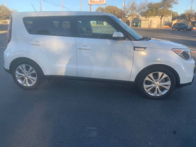 2016 Kia Soul +