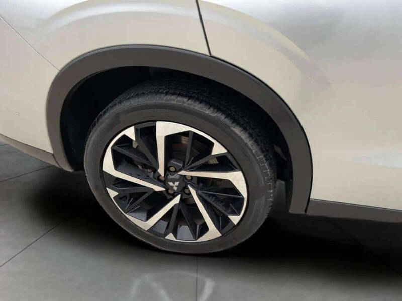 2022 Mitsubishi Outlander SE