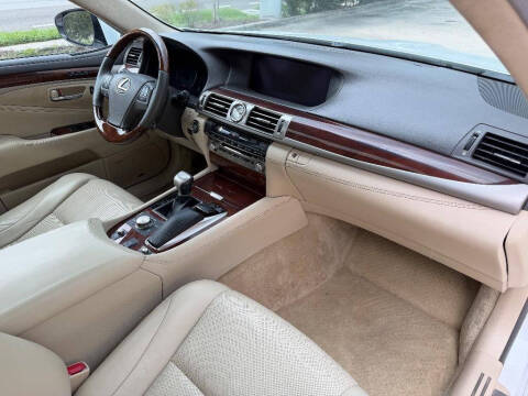 2014 Lexus LS 460