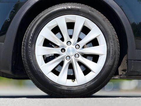 2019 Tesla Model X Standard Range
