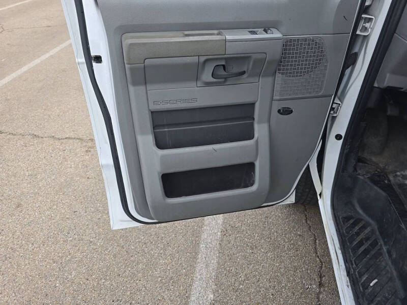 2014 Ford E-Series E-350 SD