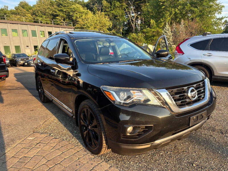 2017 Nissan Pathfinder Platinum