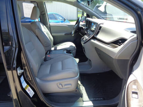 2017 Toyota Sienna XLE 7-Passenger