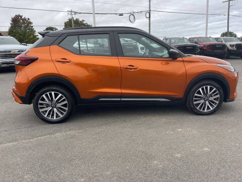 2024 Nissan Kicks SR