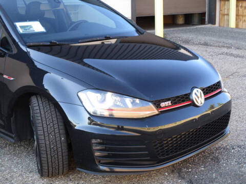 2017 Volkswagen Golf GTI SE