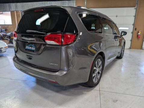 2017 Chrysler Pacifica Limited