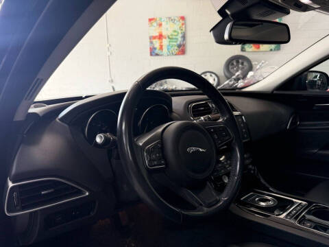 2017 Jaguar XE 25t Premium
