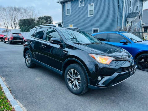 2017 Toyota RAV4 Hybrid XLE
