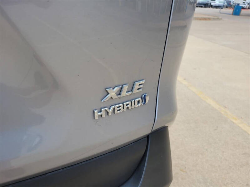 2024 Toyota RAV4 Hybrid XLE Premium