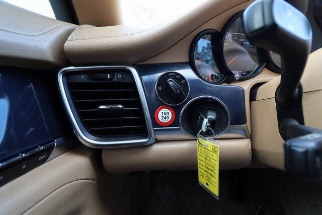 2012 Porsche Panamera 4