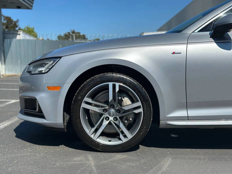 2018 Audi A4 2.0T quattro Prestige