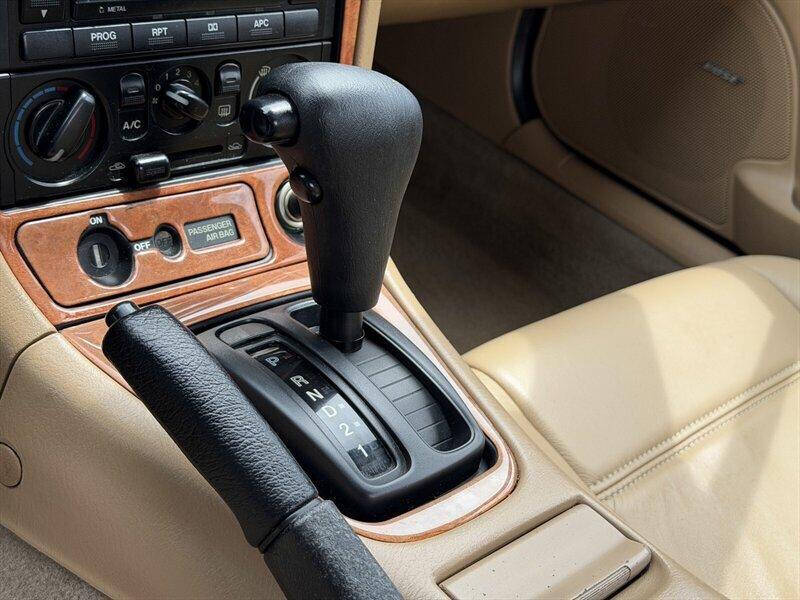2000 Mazda MX-5 Miata