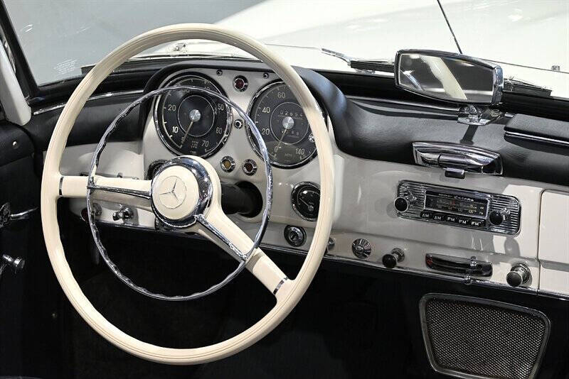 1961 Mercedes-Benz SL-Class 21