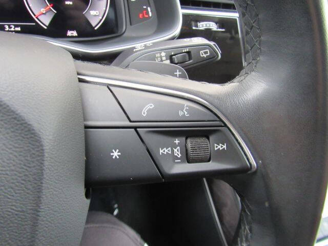 2022 Audi Q8 quattro Premium 55 TFSI