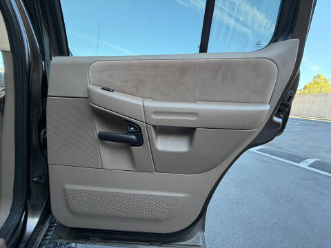2005 Ford Explorer XLT