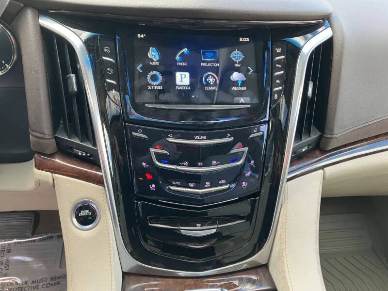 2016 Cadillac Escalade Luxury Collection