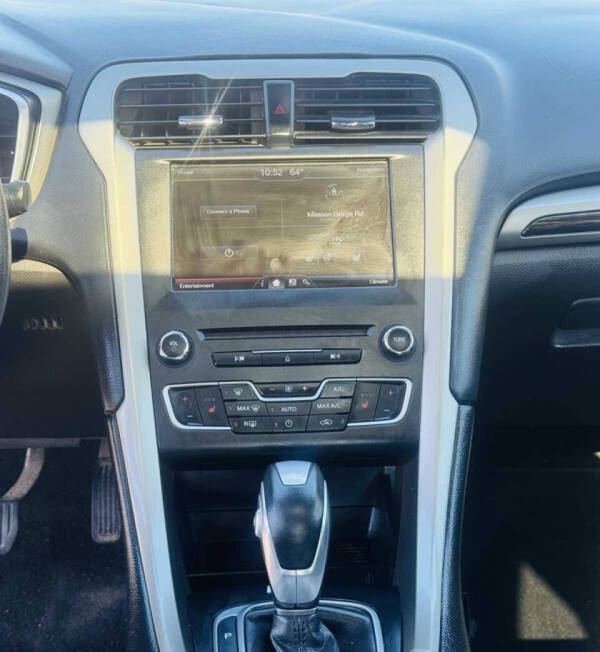 2016 Ford Fusion Hybrid SE