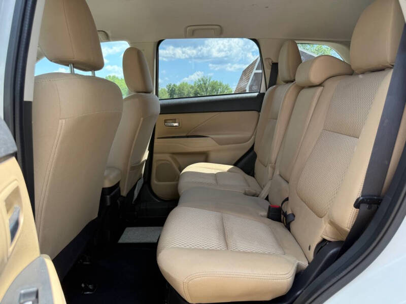 2017 Mitsubishi Outlander SE