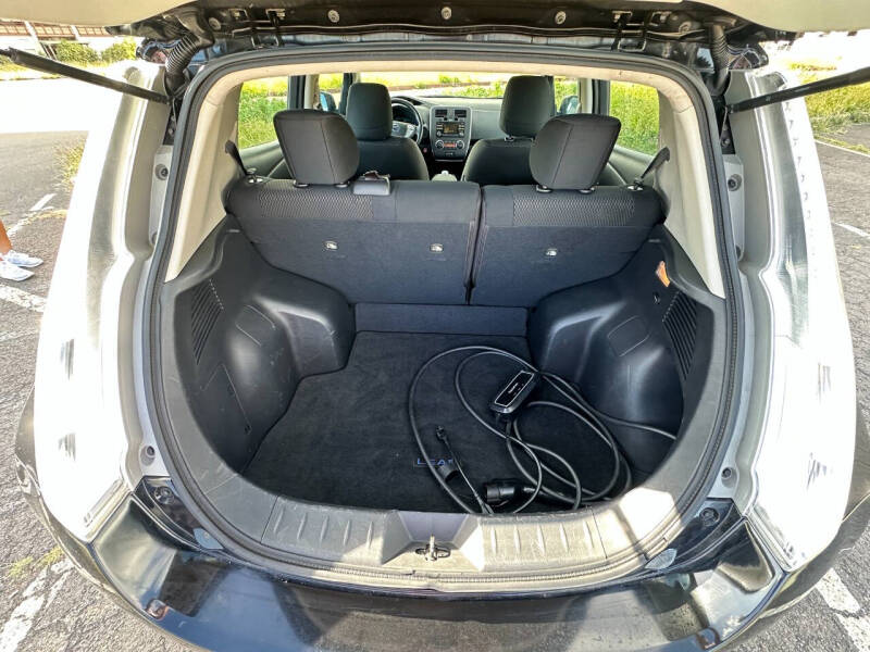2015 Nissan LEAF S