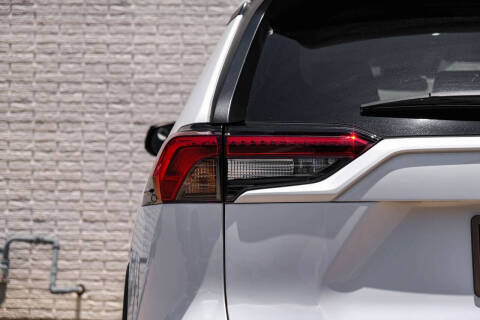 2020 Toyota RAV4 Hybrid LE