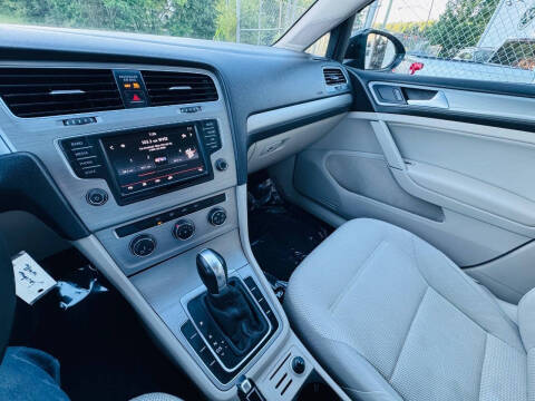 2016 Volkswagen Golf TSI S