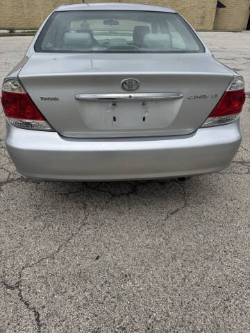 2005 Toyota Camry LE