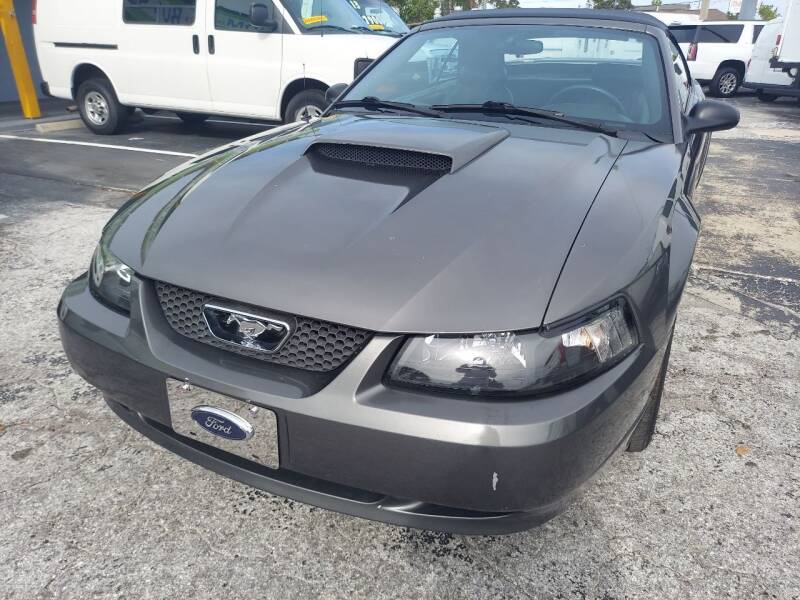 2004 Ford Mustang for sale at Autos by Tom in Largo FL