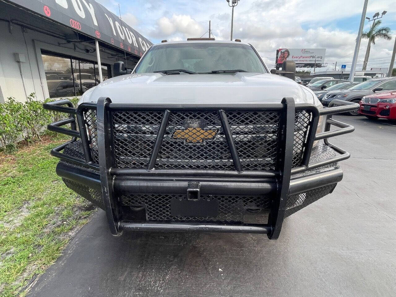2013 Chevrolet Silverado 3500HD  - $29,900