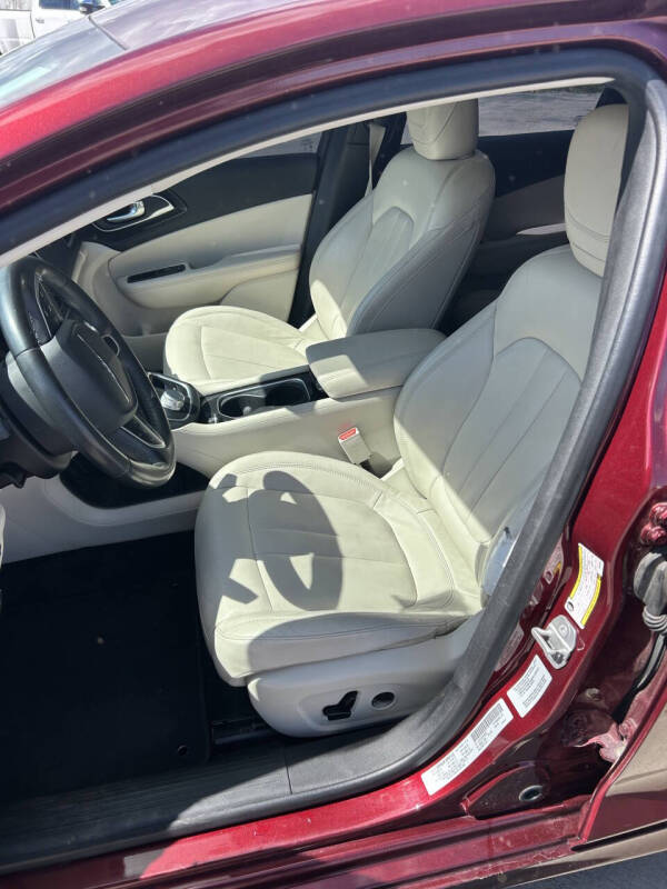 2015 Chrysler 200 C