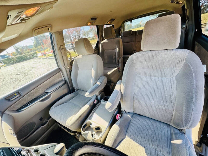 2010 Toyota Sienna LE 7-Passenger