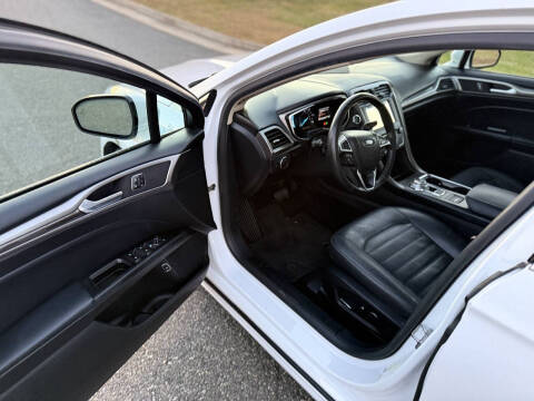 2017 Ford Fusion Hybrid SE