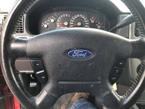 2004 Ford Explorer XLT