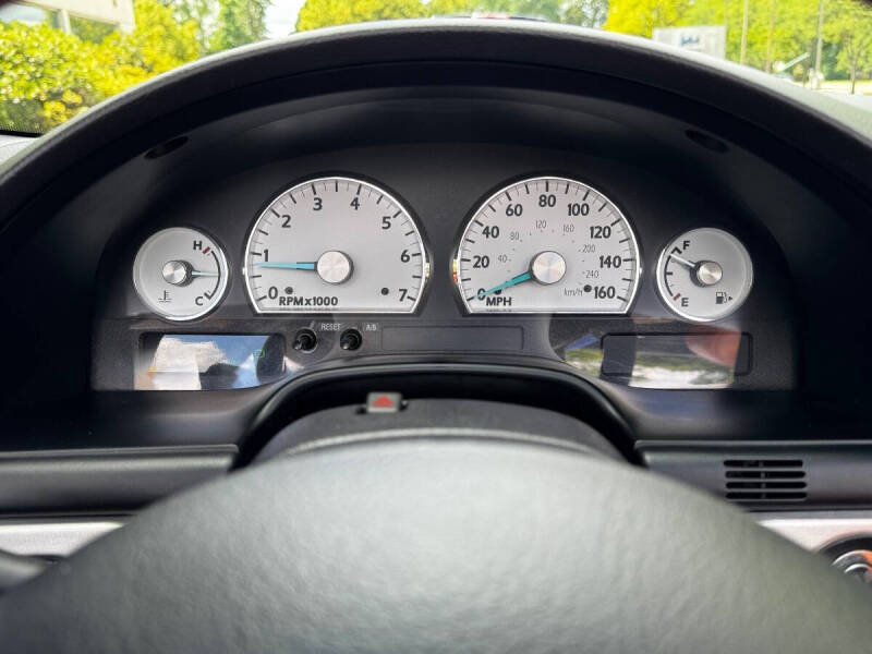 2003 Ford Thunderbird