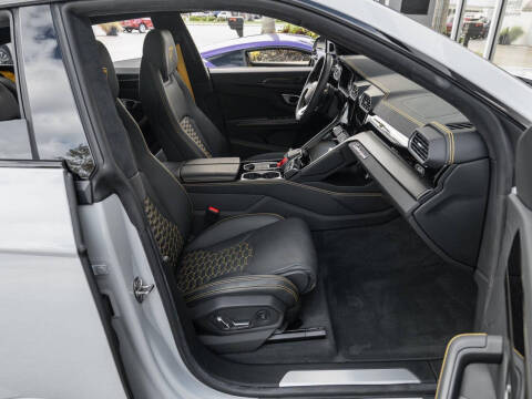 2022 Lamborghini Urus