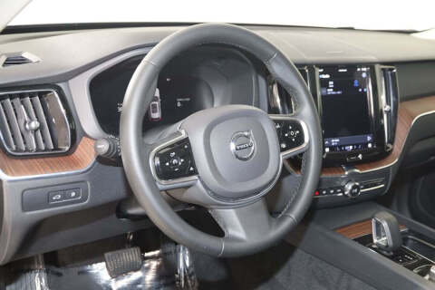 2023 Volvo XC60 Recharge T8 Plus Bright Theme