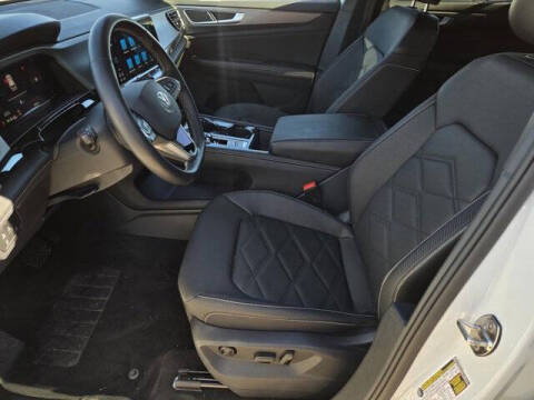 2025 Volkswagen Atlas Cross Sport SE 4Motion