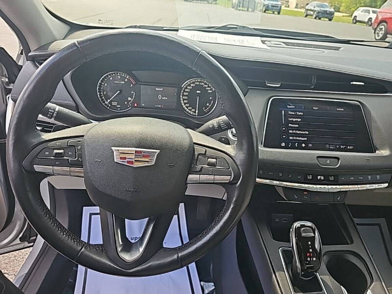 2021 Cadillac XT4 Luxury