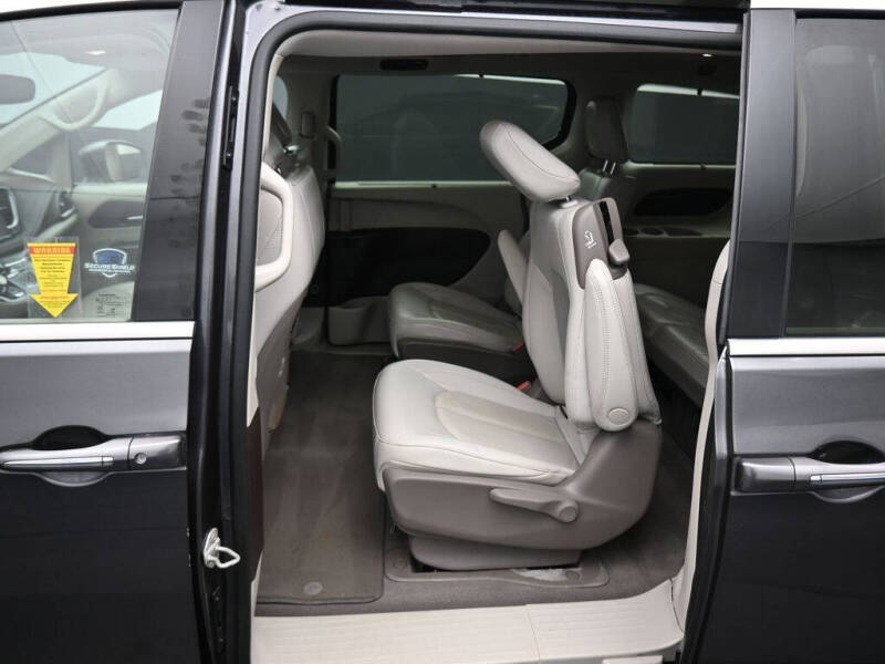 2021 Chrysler Pacifica Hybrid Touring L