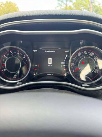 2015 Dodge Challenger SXT Plus