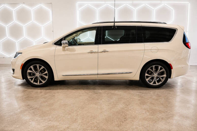 2020 Chrysler Pacifica Limited