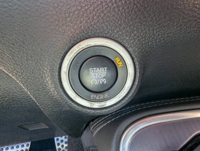2016 Dodge Challenger SXT Plus