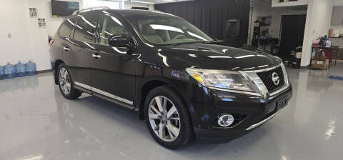 2014 Nissan Pathfinder for sale at Wisconsin Family Autos LLC in Manitowoc WI