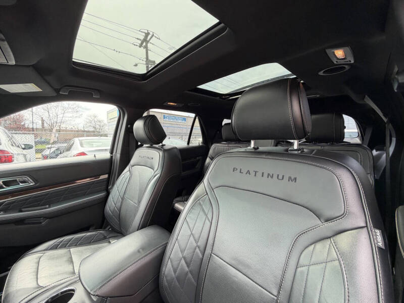 2017 Ford Explorer Platinum