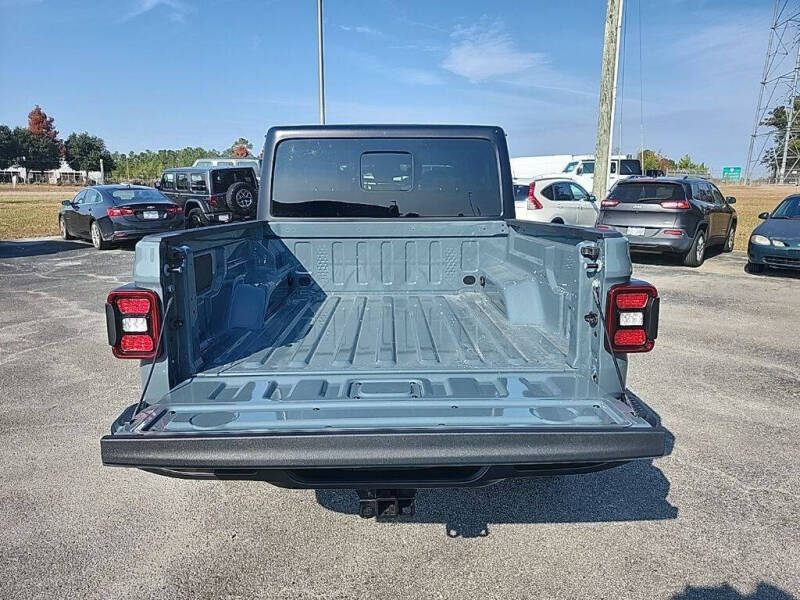 2026 Jeep Gladiator Willys