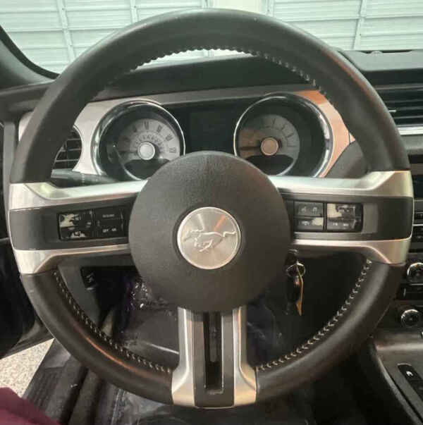 2010 Ford Mustang V6