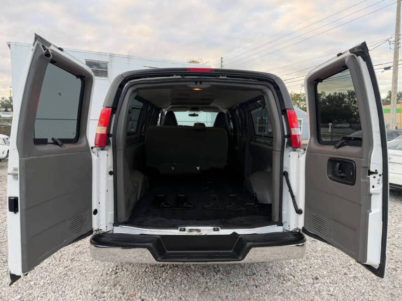 2017 Chevrolet Express LT 3500