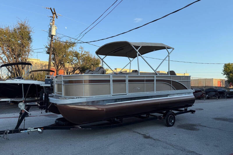 2020 Bennington 21 SF