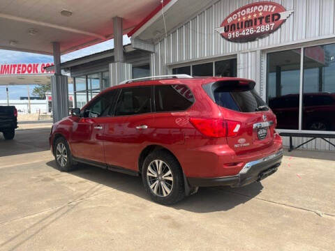 2017 Nissan Pathfinder SL