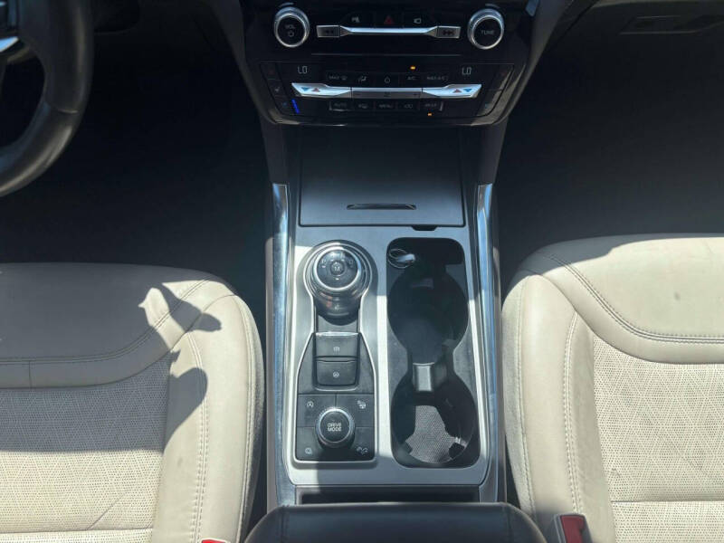 2021 Ford Explorer Platinum